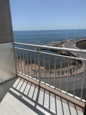 Casa BUENA VISTA con vistas al mar, primera línea, Beach Los Locos, WIFI, Torrevieja